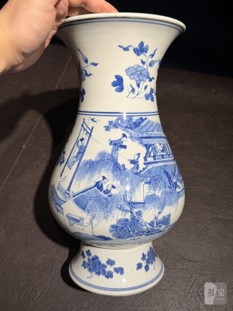 清康熙 青花庭院“杨柳荡千”图琵琶尊 - 图11